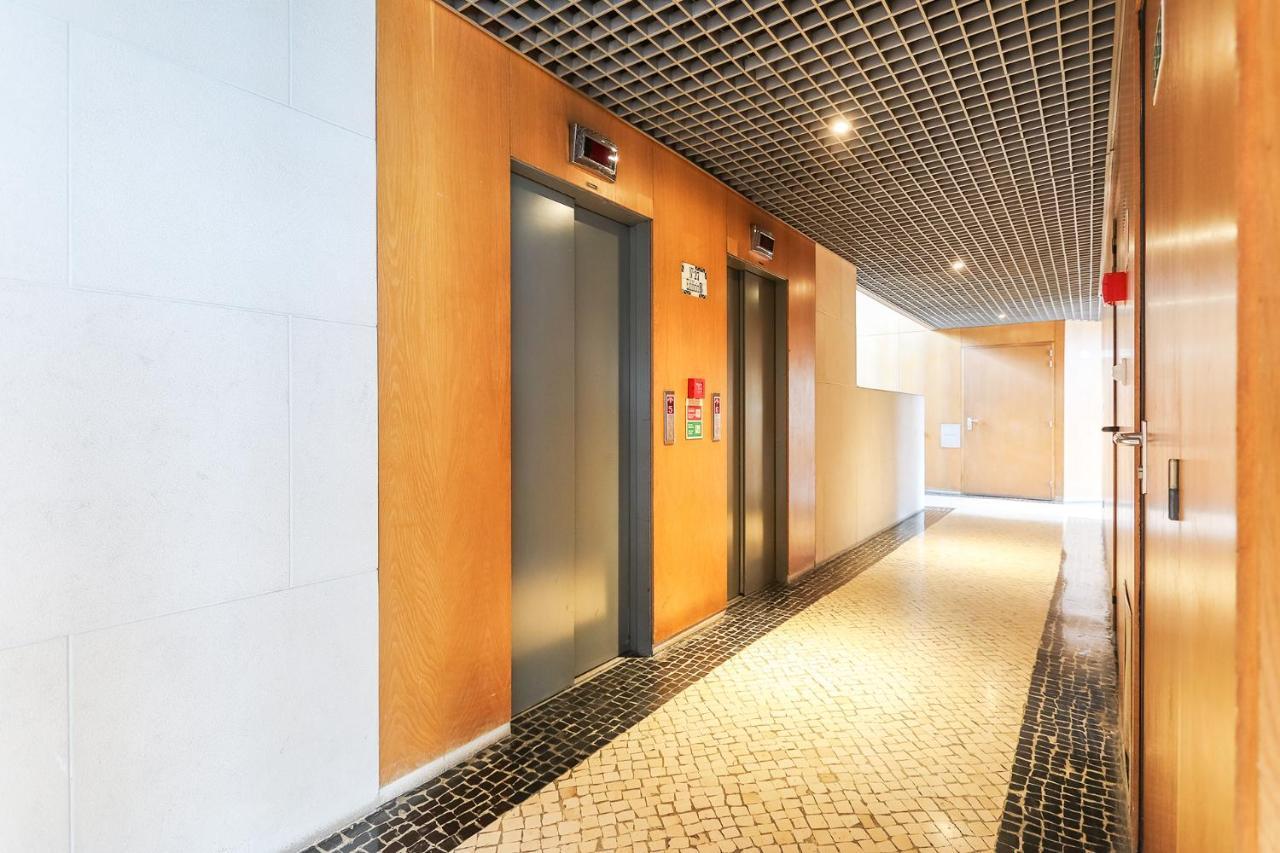 Vita Portucale ! Modern Apartment With Garage リスボン エクステリア 写真